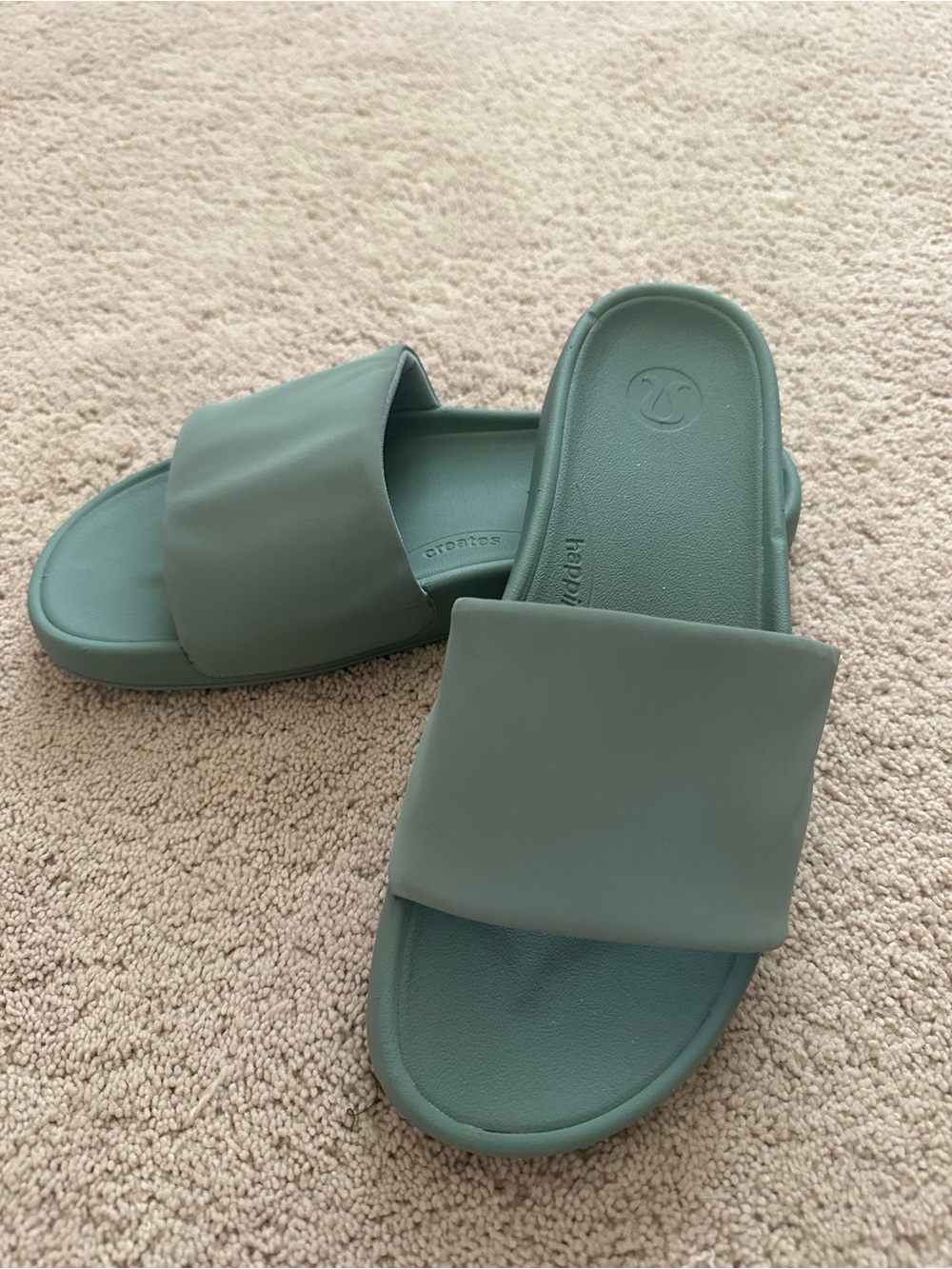 Women's Lululemon Restfeel Slide Sandals in Sage Green NEVER WORN